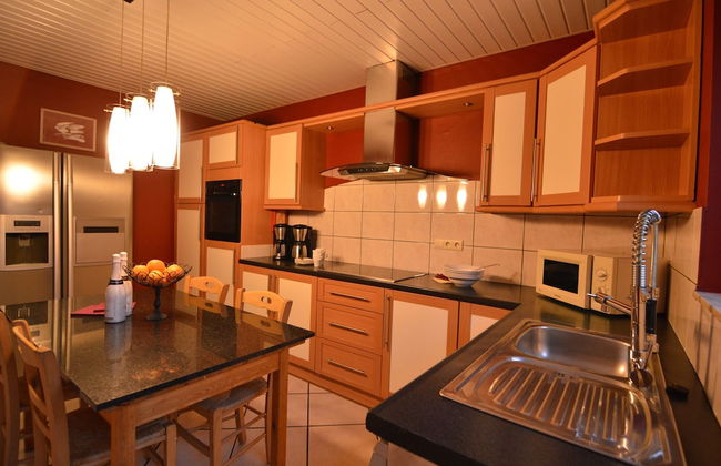 Holiday Home in Waimes With Pool & Sauna - Foto 14