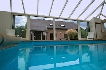 Foto 33 - Cottage With Swimming Pool