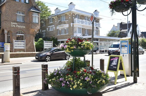 Foto 1 - Former Hotel in the Centre and Near the Beach in Panne