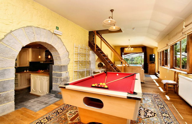 Magnificent Holiday Home in Baronville With Heated Pool & Billiards - Foto 30