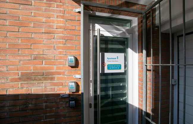 Tolstov-Hotels Convenient 4 Room Apartment - Foto 18