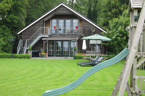 Photo 40 - Luxury Holiday Home with Hot Tub In Noordbeemster