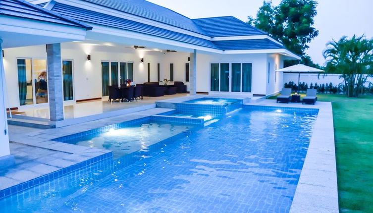 Foto 1 - Tulip House Pool Villa Hua Hin