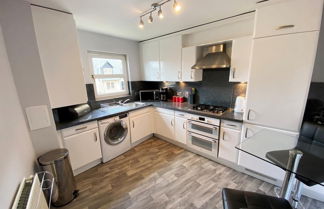 Photo 3 - NEW Super 2 Bedroom Flat in Falkirk