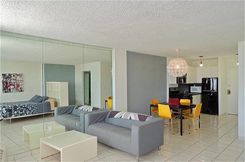 Photo 10 - Wow Condo, Middle of South Beach, Block From Ocean