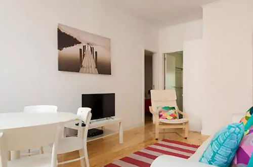 Foto 7 - Cool Tailor Made 2 Bedroom Apartment