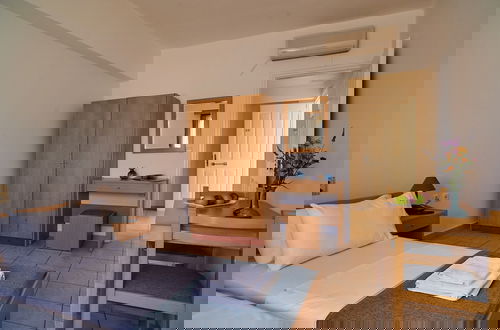Photo 15 - Veronica Hotel