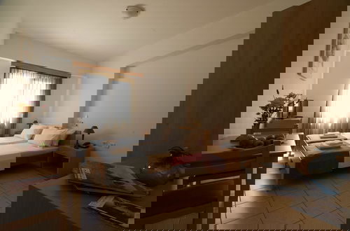 Photo 5 - Veronica Hotel