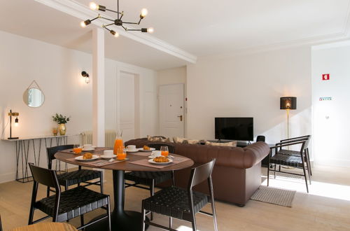 Foto 22 - ALTIDO Stunning 2BR Apt w/garden, by the Avenida subway & Botanical Garden of Lisbon