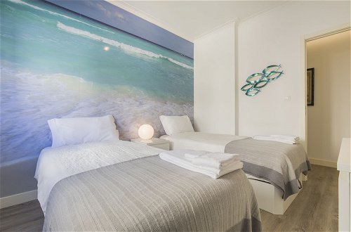 Photo 3 - Cozy Seaview Apartment