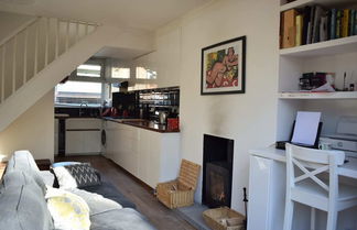 Foto 1 - Modern 3 Bedroom Apartment in Brixton