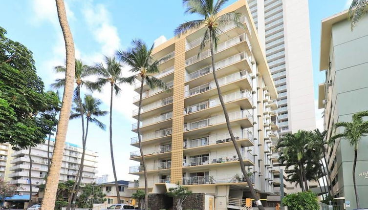 Foto 1 - Large 2br/2ba Steps to Waikiki Beach by Domio