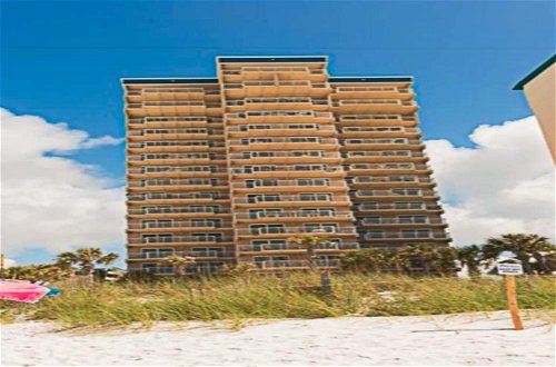 Photo 28 - Destin Towers by Holiday Isle