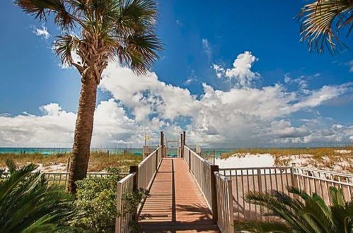 Photo 29 - Destin Towers by Holiday Isle