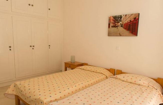 Hotel Elena - Photo 9