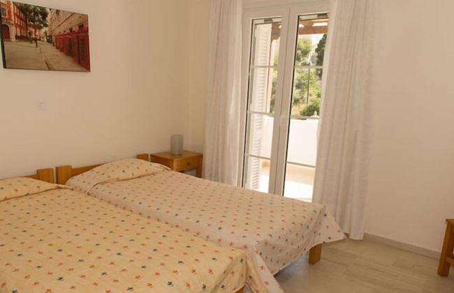 Hotel Elena - Photo 11