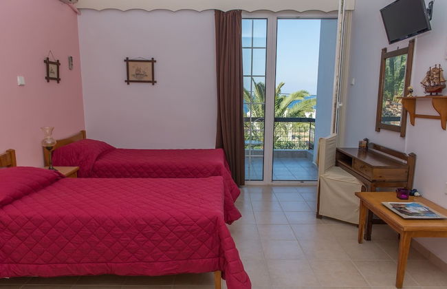 Hotel Elena - Photo 3