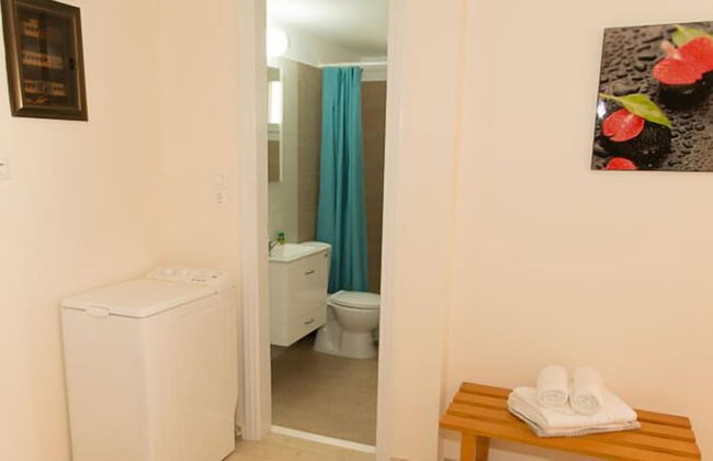 Hotel Elena - Photo 17