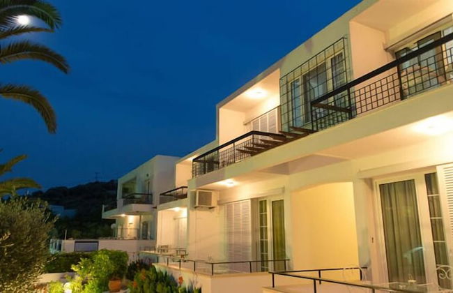 Hotel Elena - Photo 30