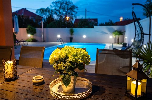 Foto 10 - Luxurious Villa in Dalmatia Near Sea
