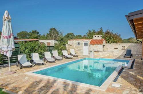 Photo 16 - Magnificent Holiday Home in Istria