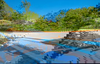 Foto 1 - Adorable Holiday Home With Private Pool & Terrace With Barbecue