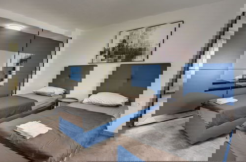 Foto 3 - Villa in Valbandon With Swimming Pool