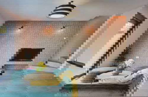 Foto 10 - Villa in Valbandon With Swimming Pool