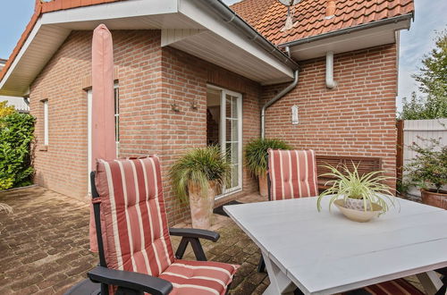 Photo 1 - Enticing Holiday Home in Oldenburg with Garden near Sea