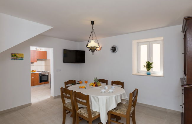 Little Village House - Photo 9