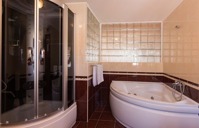Little Village House - Photo 21