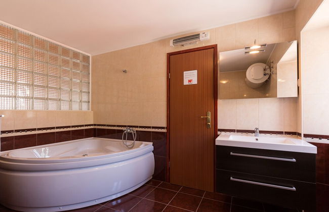 Little Village House - Photo 26