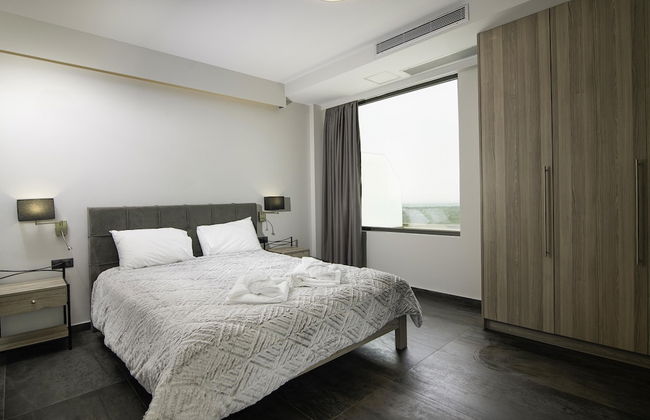 Serenity Suites Sea View 3 - Photo 2