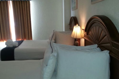 Photo 5 - Hollywood Beach Resort-beautiful Studio Sleeps 4