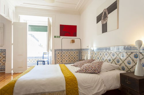 Photo 1 - JOIVY Classic 3BR home w/workspace in Chiado, 2mins from Baixa-Chiado subway