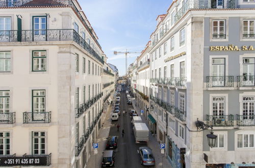 Photo 28 - ALTIDO Classic 3BR home w/workspace in Chiado, 2mins from Baixa-Chiado subway