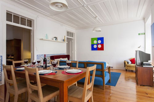 Photo 10 - ALTIDO Classic 3BR home w/workspace in Chiado, 2mins from Baixa-Chiado subway