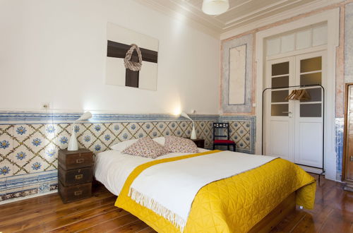 Foto 8 - ALTIDO Classic 3BR home w/workspace in Chiado, 2mins from Baixa-Chiado subway