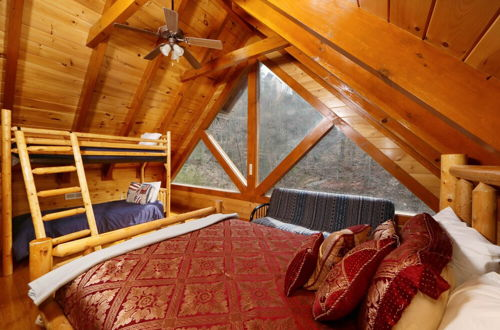 Photo 8 - Smoky Mountain Cinema - Six Bedroom Cabin
