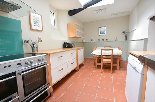 Photo 9 - Berry Cottage Croyde 4 Bedrooms Sleeps 7-9 Dog Friendly