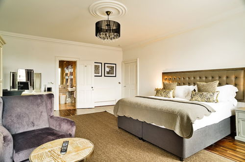 Photo 2 - Luxury George Street Apartments: Forth Suite