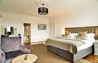 Photo 2 - Luxury George Street Apartments: Forth Suite