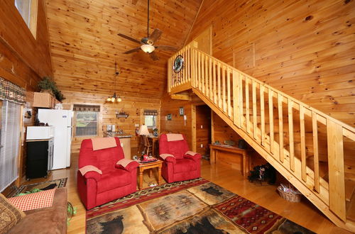 Photo 9 - Bear Heaven - Two Bedroom Cabin