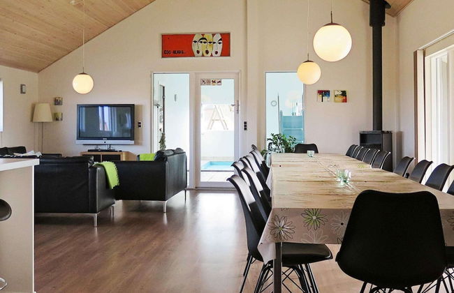 Luxury Pool Retreat by Sea - By Traum Ferienwohnungen - Foto 24