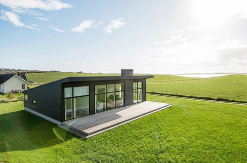 Foto 1 - Deluxe Holiday Home in Jutland near Sea