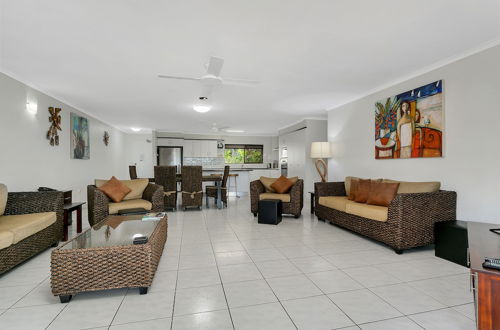 Photo 10 - Roydon Beachfront Apartments