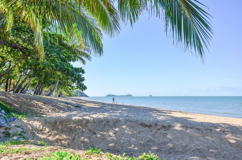 Photo 51 - Roydon Beachfront Apartments