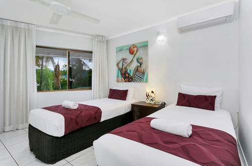 Photo 7 - Roydon Beachfront Apartments