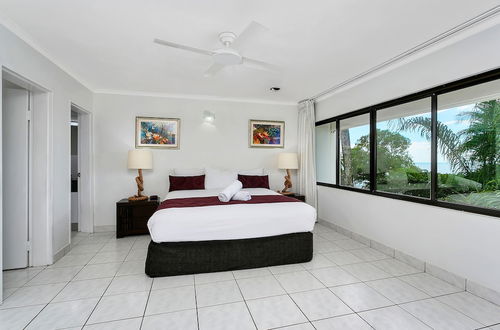 Foto 9 - Roydon Beachfront Apartments