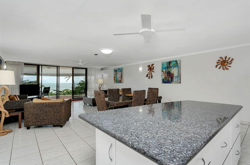 Photo 18 - Roydon Beachfront Apartments